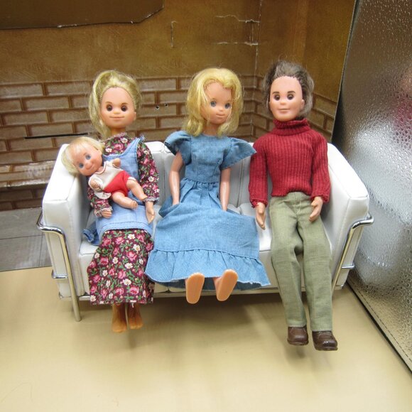 Mattel Vintage Sunshine Family Dolls (set of 4) - Picture 3 of 7